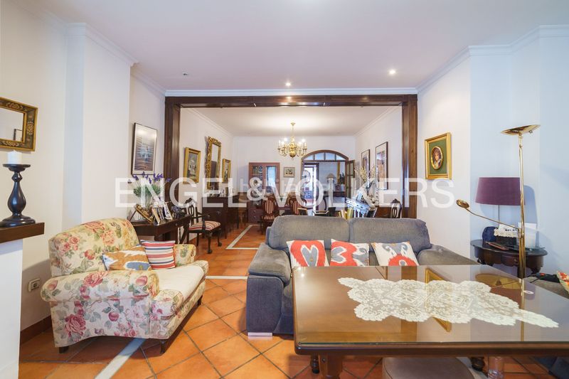 Foto 2a53a3d6-8861-43c2-9c74-3696432eb501. Casa amb calefacció aparcament piscina a Bornos