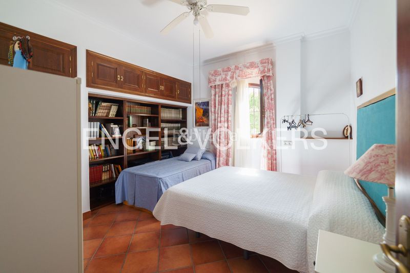 Foto b12d90e2-ee17-412c-a042-6d348e0fc642. Casa amb calefacció aparcament piscina a Bornos