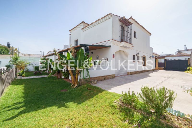 Foto db1e38e7-857e-45ef-85f1-f9d3bdcf1525. Casa amb calefacció aparcament piscina a Bornos