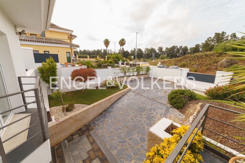 Foto 728b8341-fa1b-4a9b-8129-5c25141a6d2a. Casa amb calefacció aparcament piscina a El Rocío - La Milagrosa Jerez de la Frontera