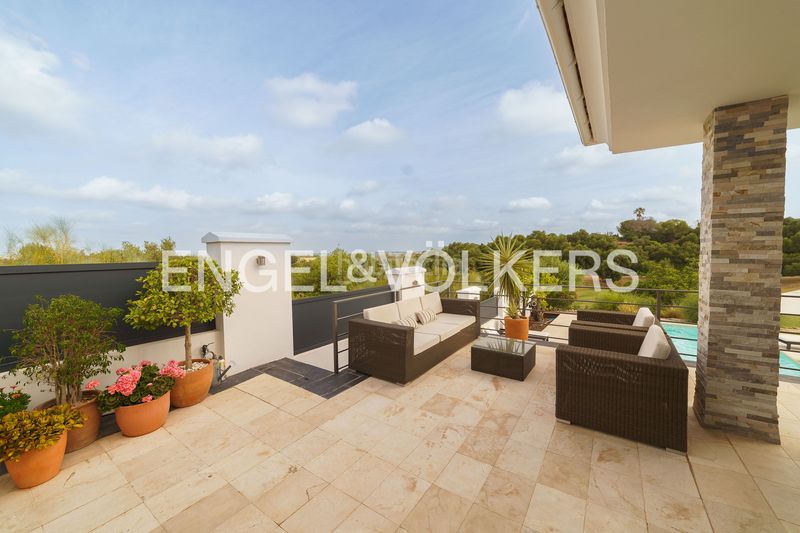 Foto 93b7f5f4-9b5c-469e-847d-bdb35e650484. Casa amb calefacció aparcament piscina a El Rocío - La Milagrosa Jerez de la Frontera