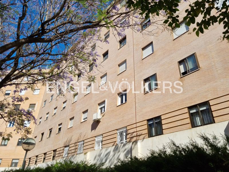 Foto 0fde47ff-462d-4881-af6a-7ae66d1a0cd2. Lloguer pis amb calefacció aparcament piscina a Urbadiez - Entrepuentes Sevilla