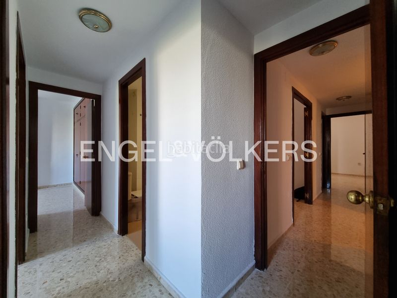 Foto 3073f5d9-f73c-4615-85e5-c5ea865e2c98. Lloguer pis amb calefacció aparcament piscina a Urbadiez - Entrepuentes Sevilla