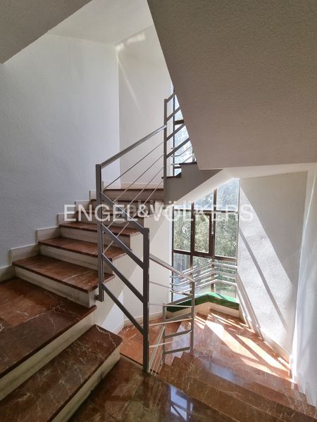 Foto 5f05d8fe-2f3d-4410-a902-a84a46c5a22b. Lloguer pis amb calefacció aparcament piscina a Urbadiez - Entrepuentes Sevilla