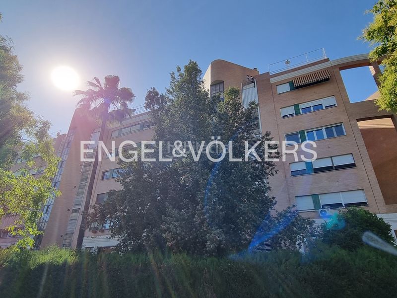 Foto f86cb4c7-499a-40e9-a011-f9bd2d9d8867. Lloguer pis amb calefacció aparcament piscina a Urbadiez - Entrepuentes Sevilla