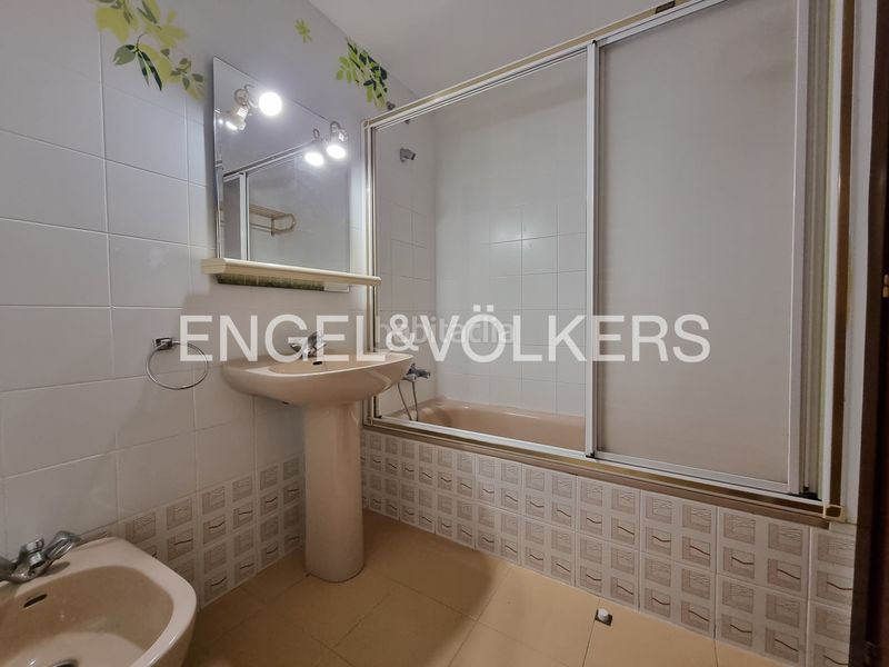 Foto fd2cc813-6c8a-43d7-a734-e55a86bb2e81. Lloguer pis amb calefacció aparcament piscina a Urbadiez - Entrepuentes Sevilla
