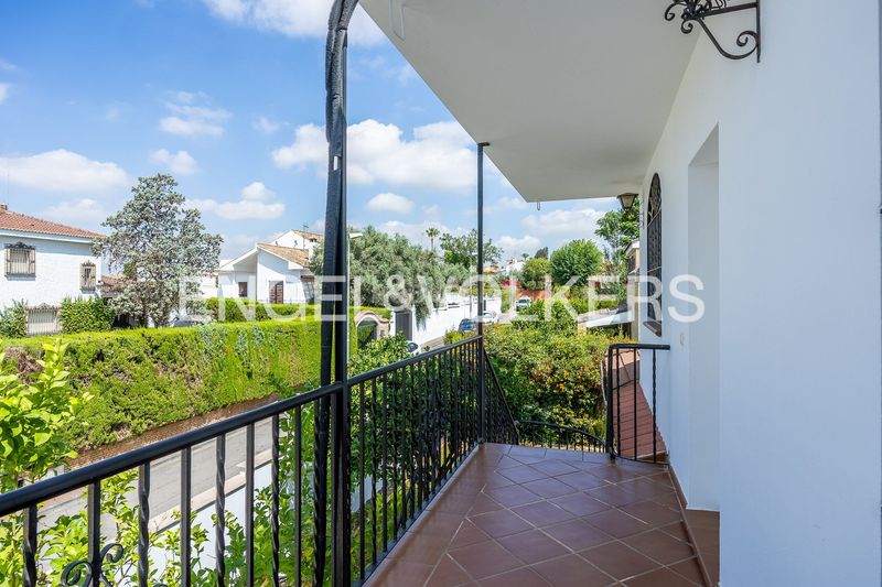 Foto ff315d20-dffc-4390-9b30-1582abc11bf5. Casa amb calefacció piscina a La Motilla - Fuente del Rey Dos Hermanas