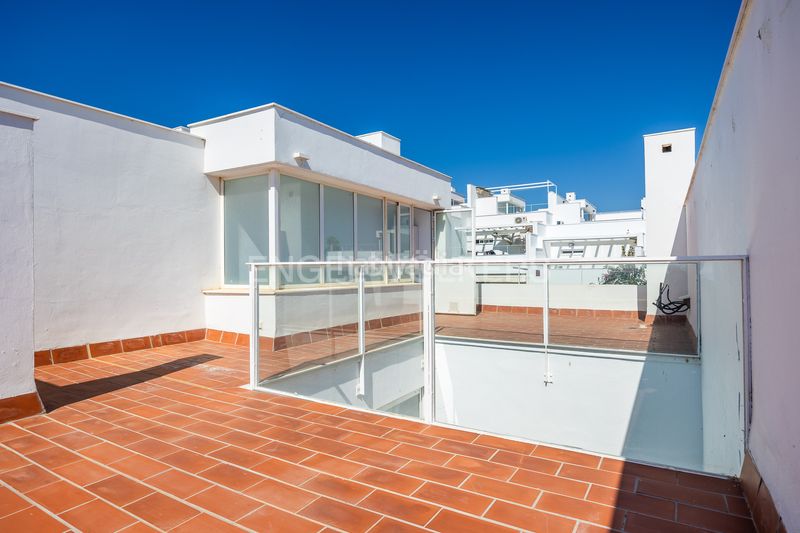 Foto 7c72a525-e63b-4119-ab83-50c4fb334091. Lloguer casa amb calefacció aparcament piscina a Conil de la Frontera
