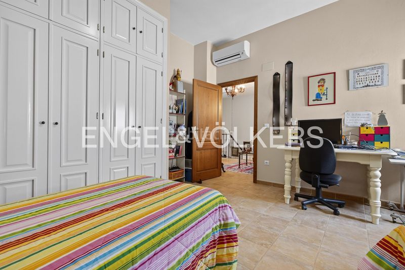 Foto a6b61138-b88f-4b3f-a67c-20b7abf7ab6d. Casa amb calefacció aparcament a Gerena