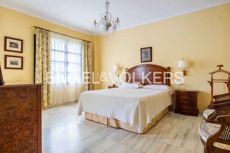Foto bf8b9321-d817-4875-9821-e1c0c79758e4. Masia amb calefacció piscina a Mairena del Alcor