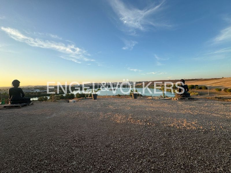 Foto e75917a6-4e20-4930-8320-a5f52df8ee2a. Terreno residencial el privilegio de poseer un horizonte propio frente a la laguna de torrox en Jerez de la Frontera