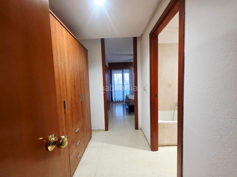 Foto f6e3d42c-45f6-4ecb-9eff-e421225c3cb6. Apartament amb aparcament piscina a Playa Poniente Benidorm
