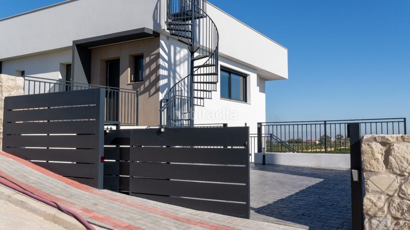 Foto 7ae6b58c-1d29-4d3d-9426-f60897bff1fd. Casa adosada en Algorfa