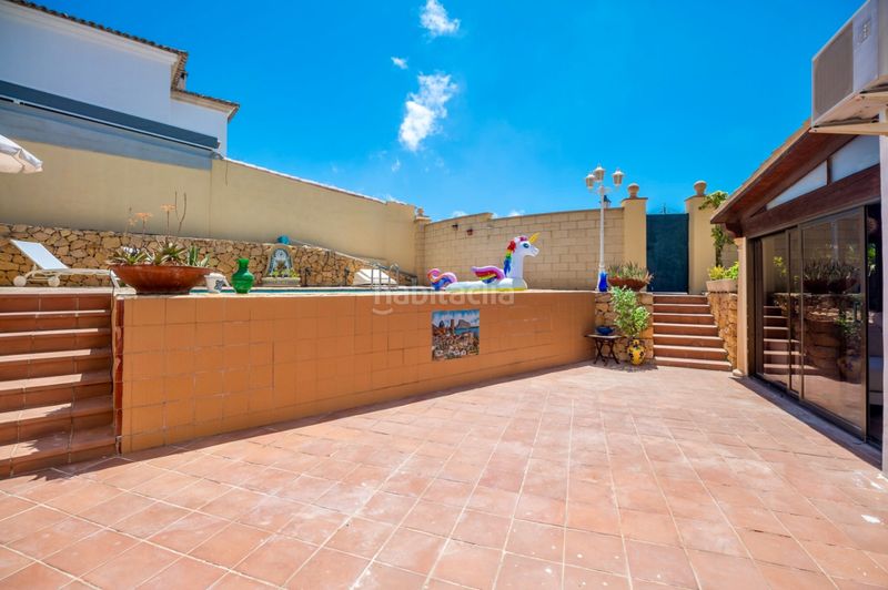 Foto 0d094d40-1ee2-4864-b0fc-40870fc1c2b3. Lloguer xalet amb aparcament piscina a Golf Bahía Finestrat