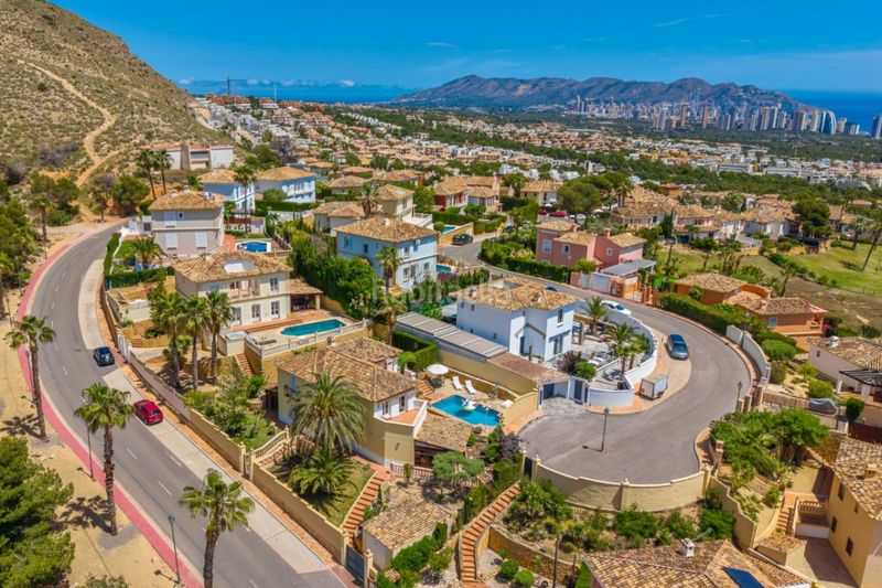 Foto 848e85f5-ff55-46e5-bd8f-537807cad9e0. Lloguer xalet amb aparcament piscina a Golf Bahía Finestrat