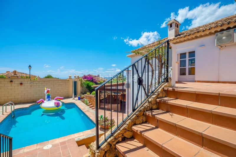 Foto f12807a1-d141-420c-9a4c-0bc90e6b4963. Lloguer xalet amb aparcament piscina a Golf Bahía Finestrat