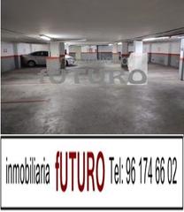 Aparcament cotxe a Pueblo de Cullera. Plaza garaje zona pueblo-río
