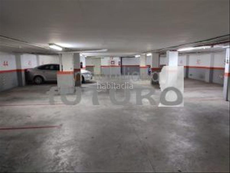 Foto ba5d5dd0-bd44-4a78-9e41-977e4d3e4c5b. Parking coche garaje zona pueblo-río en pueblo de Cullera Cullera