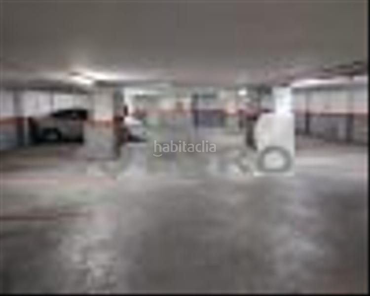 Foto 93a32646-a12c-4b60-afbc-f3872a73bd3f. Aparcament cotxe a pueblo de Cullera Cullera