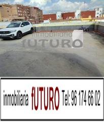 Aparcament cotxe a Pueblo de Cullera. Garaje calle cervantes