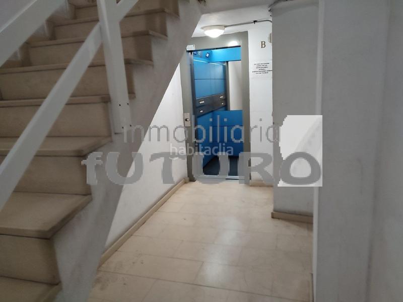 Foto 5690f812-4096-4886-bc07-e832bd994084. Aparcament cotxe a pueblo de Cullera Cullera