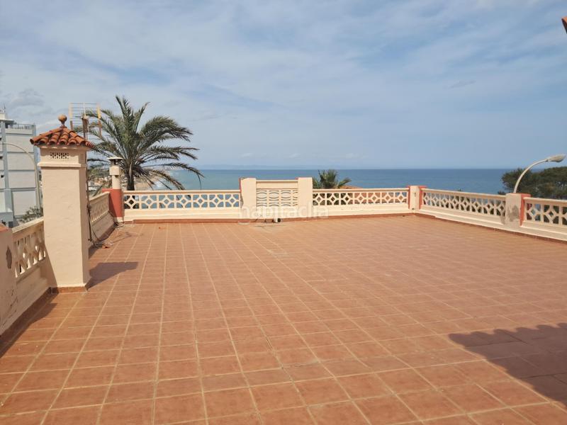 Foto 4ecf01f0-fd75-4f7a-a7b8-57ff8b07cb31. Chalet  faro-dosel con piscina y garaje en El Faro Cullera