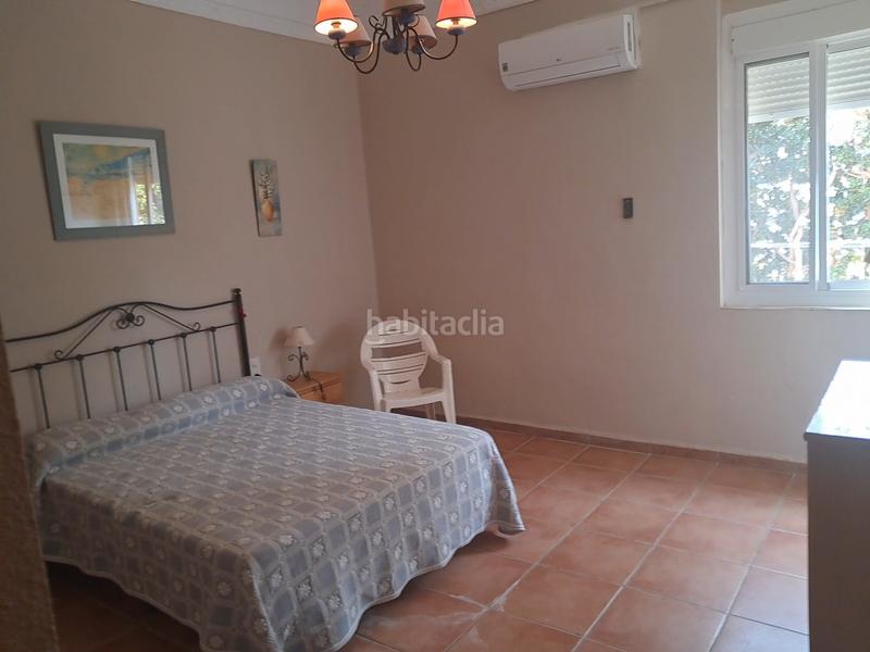 Foto 65b106b4-f7c7-42f5-b92b-30cf873a85e7. Chalet  faro-dosel con piscina y garaje en El Faro Cullera