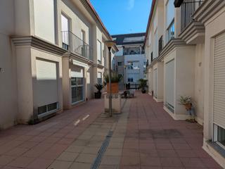 Casa adossada a Pere Crespí. Chalet adosado alzira