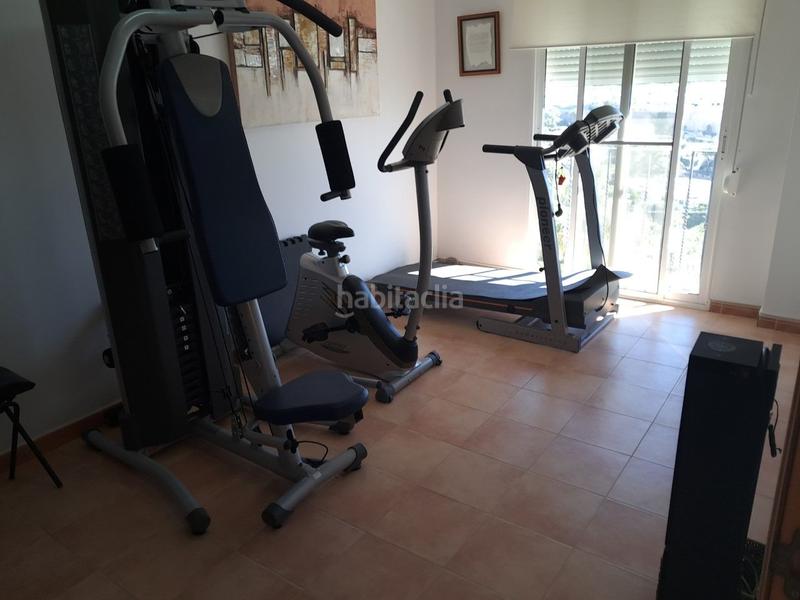 Foto b060762d-dddd-4e1b-aa01-67f3629d1244. Chalet -villa cap blanc con garaje, gimnasio y jacuzzi en Cullera