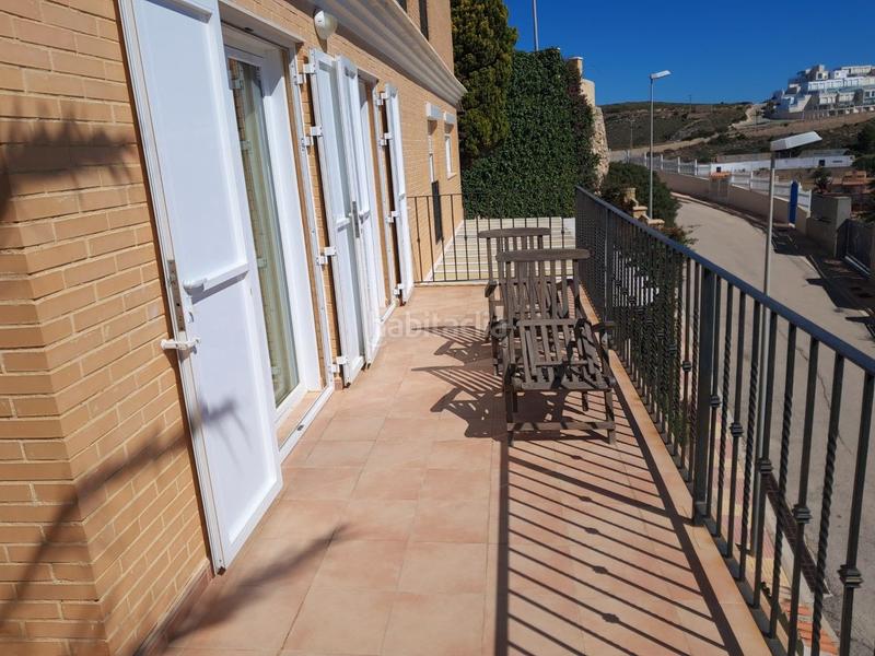 Foto c09d548b-2526-4c22-8676-643616a8763d. Chalet -villa cap blanc con garaje, gimnasio y jacuzzi en Cullera