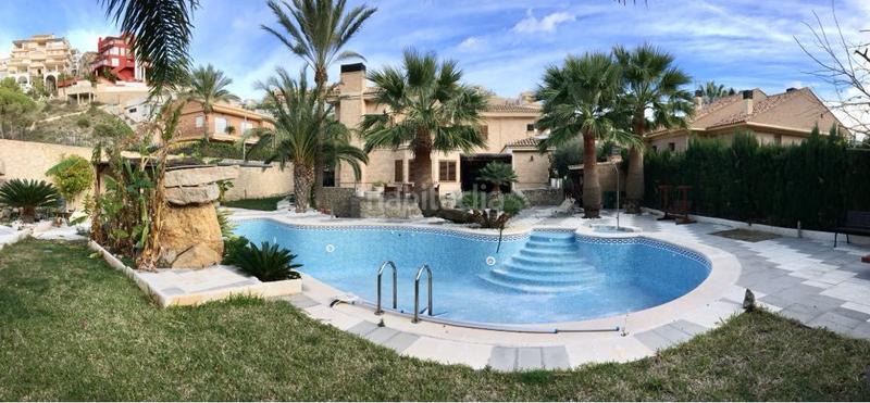 Foto 3284efdc-3101-46f9-9f0a-fe52cd8ad477. Xalet amb aparcament piscina a El Faro Cullera