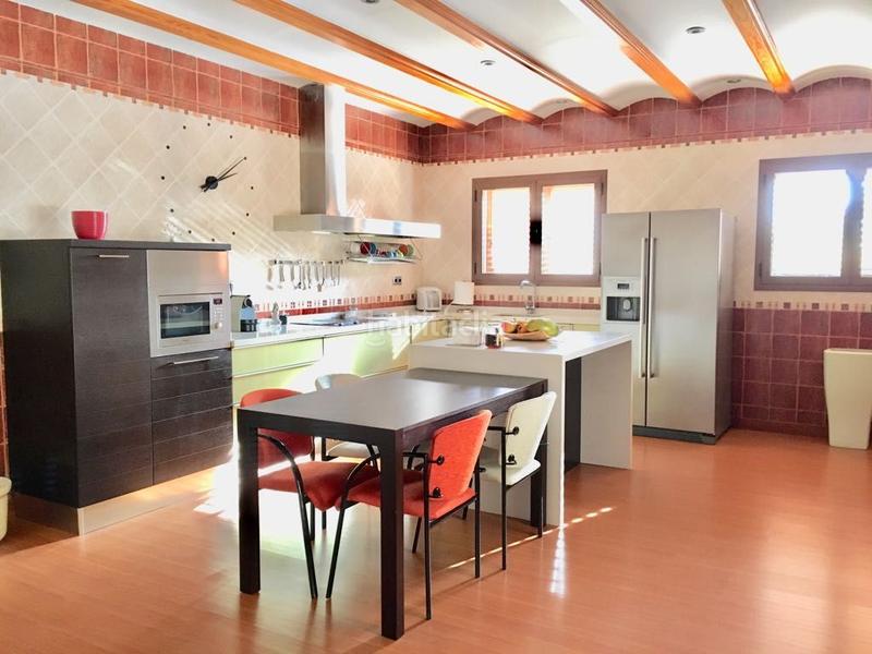 Foto 80e131a0-7553-40b8-80cd-0d5bd8e72b4f. Xalet amb aparcament piscina a El Faro Cullera