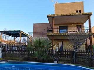 Casa a Calle andalucía 1. Estupendo chalet independiente en tocecantos