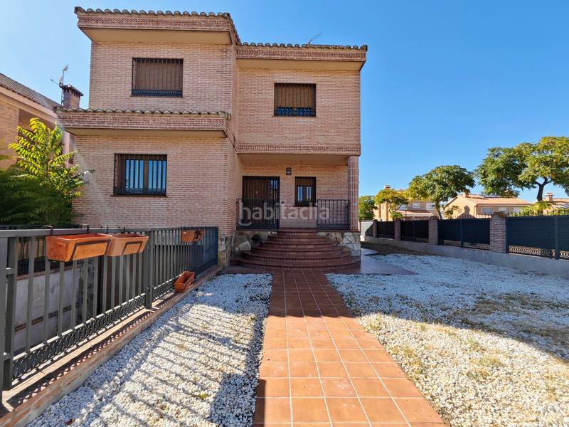 Foto 4181a50a-9960-47d9-b1e6-2829e6f6476e. Chalet ***espectacular chalet independiete en serranillos*** en Serranillos del Valle