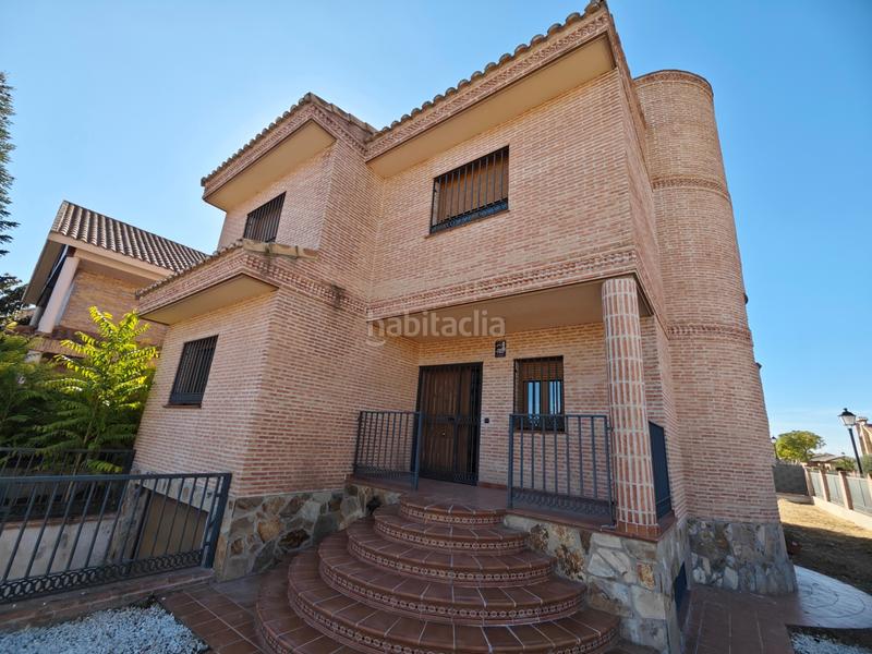 Foto aaa1c568-8fc7-4f7a-a13b-083acc52c450. Chalet ***espectacular chalet independiete en serranillos*** en Serranillos del Valle