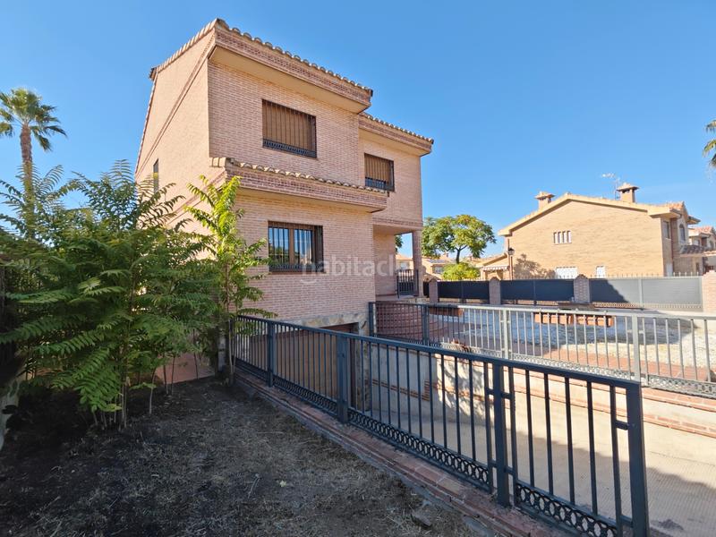 Foto b5201361-20e8-4472-aea3-299f423c6e5f. Chalet ***espectacular chalet independiete en serranillos*** en Serranillos del Valle