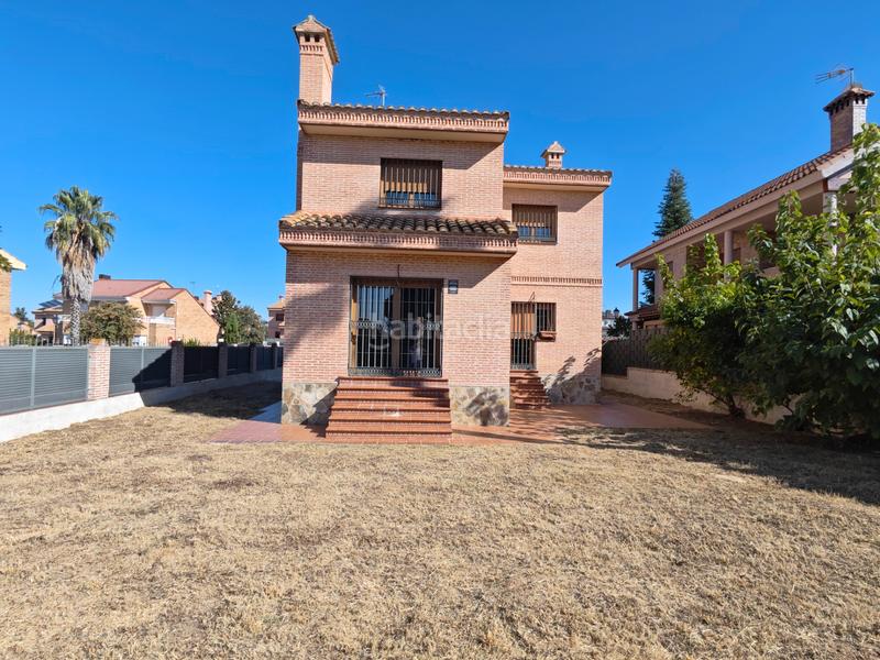 Foto f2876148-b3b3-44f2-b472-8b99f989284a. Chalet ***espectacular chalet independiete en serranillos*** en Serranillos del Valle