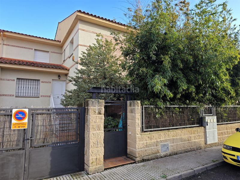 Foto 50ac54bc-11f3-4df7-8aef-9766421705e9. Casa adossada amb calefacció aparcament a Cedillo del Condado