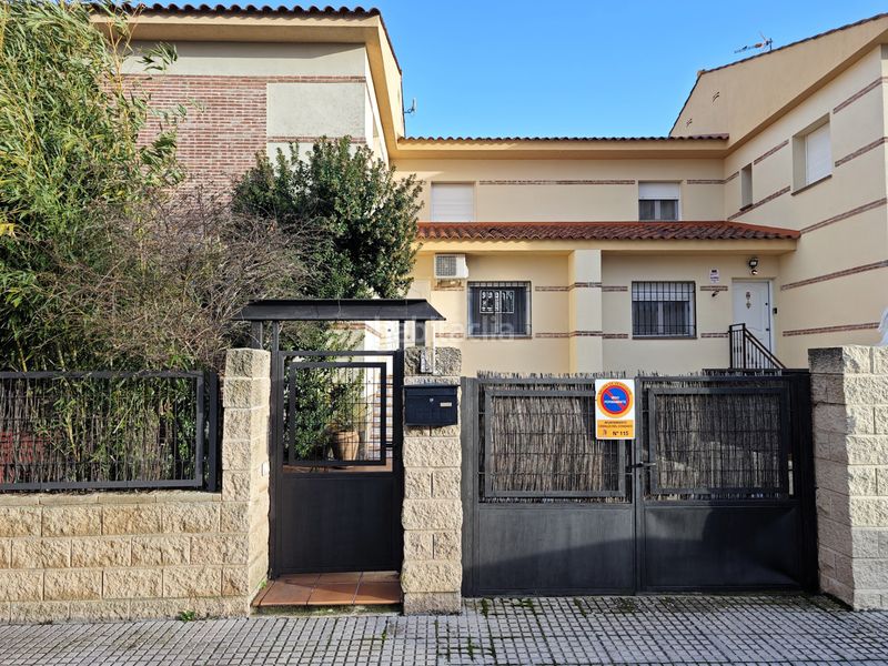 Foto 6d01568d-26b4-4c04-a93e-f4d551a8e812. Casa adossada amb calefacció aparcament a Cedillo del Condado