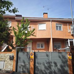 Casa adossada a Calle Portugal 12