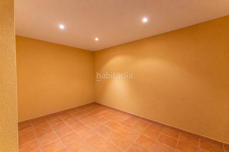 Foto 2f965730-d545-4932-b7ab-93bd4fb6812a. Casa amb xemeneia calefacció aparcament piscina a Serranillos del Valle