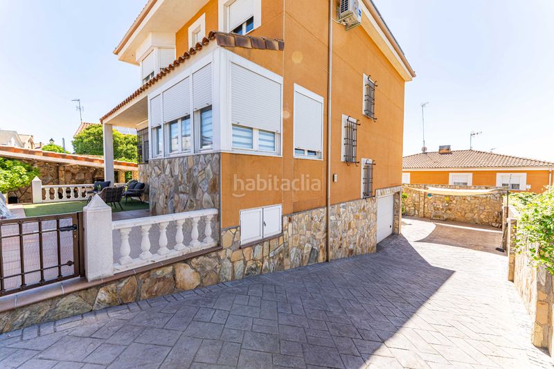 Foto 01ee1eb4-53c1-4cf3-9f84-ee31fae7b84c. Casa amb calefacció aparcament piscina a Serranillos del Valle