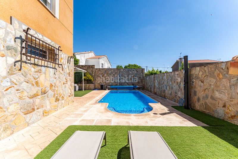 Foto f2149e79-9127-4751-bdb9-4146bf51a64b. Casa amb calefacció aparcament piscina a Serranillos del Valle