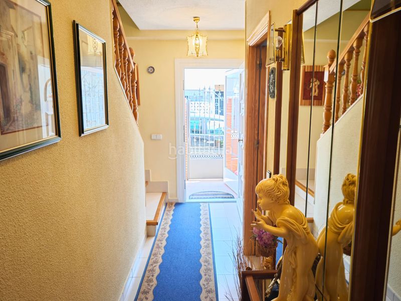 Foto a167321e-8320-4b83-a3fa-dca183b6f05d. Casa adossada amb calefacció aparcament a Las Américas Parla