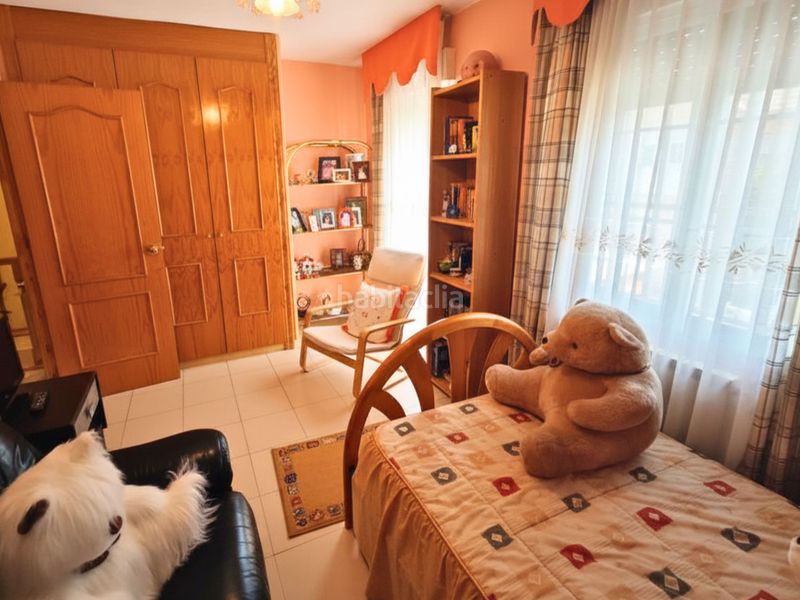 Foto ca80273a-3d65-4045-ba52-be2f434a68d5. Casa adossada amb calefacció aparcament a Las Américas Parla