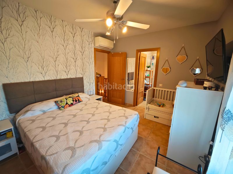 Foto 54b2db02-4421-4ffa-972a-6703480d631a. Casa aparellada amb calefacció aparcament a Cedillo del Condado