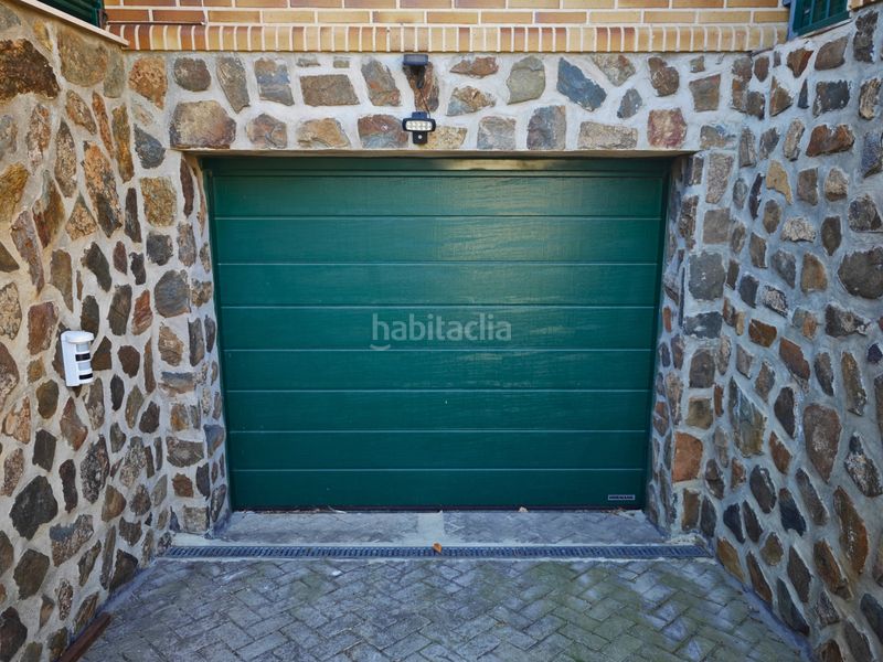 Foto 869aa8c5-b8ab-4f8f-90ed-90051b4a1af2. Casa aparellada amb calefacció aparcament a Cedillo del Condado