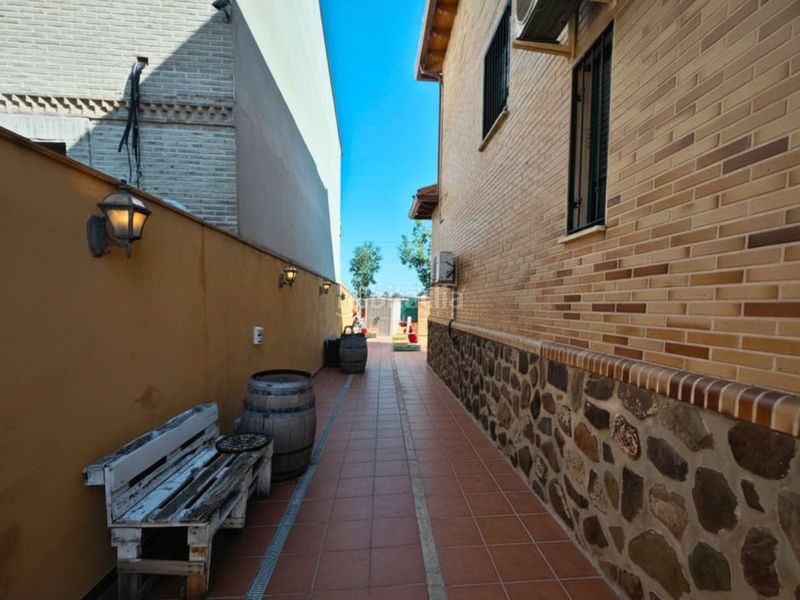 Foto a2dc7fbd-85c9-4d65-912b-e12393c35513. Casa aparellada amb calefacció aparcament a Cedillo del Condado