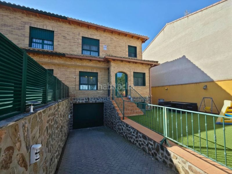 Foto b1183522-7909-4649-9385-f3b5e752360d. Casa aparellada amb calefacció aparcament a Cedillo del Condado