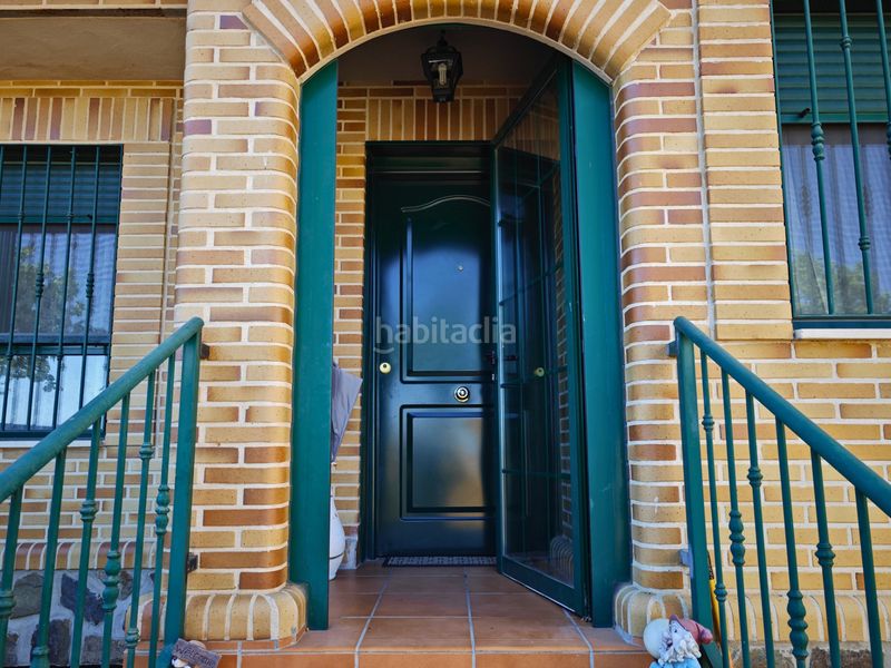 Foto c1f7e606-129d-4b80-93ac-c13afcfcb781. Casa aparellada amb calefacció aparcament a Cedillo del Condado